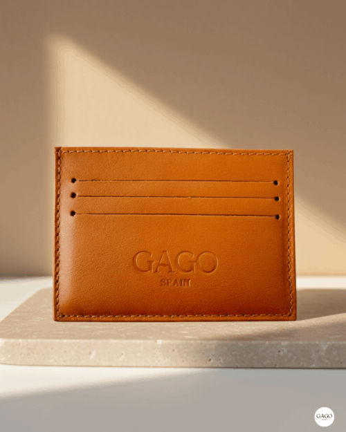 Tarjetero piel color cuero