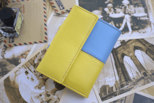 Cartera mujer pequeña piel amarillo y celeste - Imagen 2