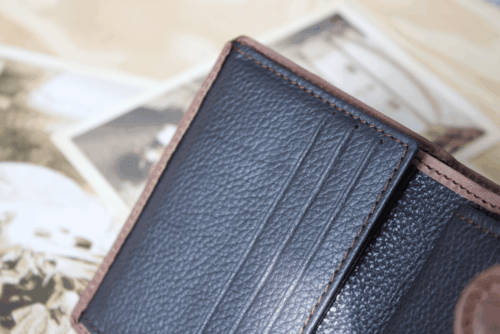 Cartera hombre cuero vintage con broche - Imagen 7
