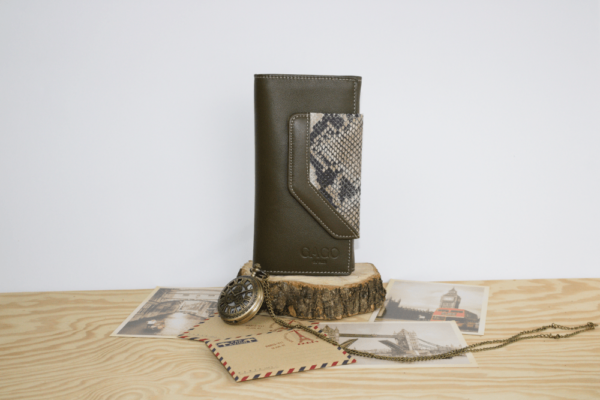 Cartera mujer grande piel serpiente y oliva