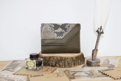Cartera mujer pequeña piel serpiente y oliva - Imagen 3